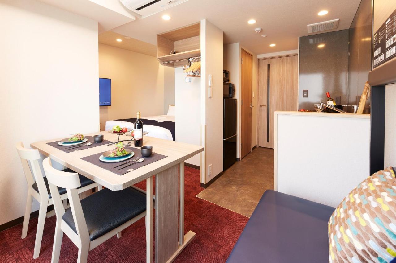 Monday Premium Station Aparthotel